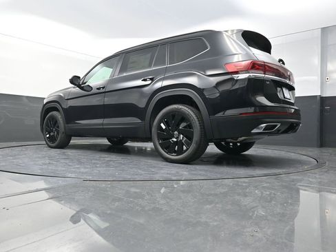 New 2026 Volkswagen Atlas SE image 23