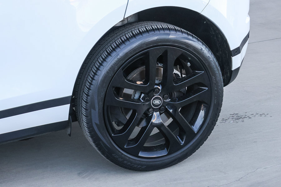 Certified 2026 Land Rover Range Rover Evoque S AWD/4WD image 8