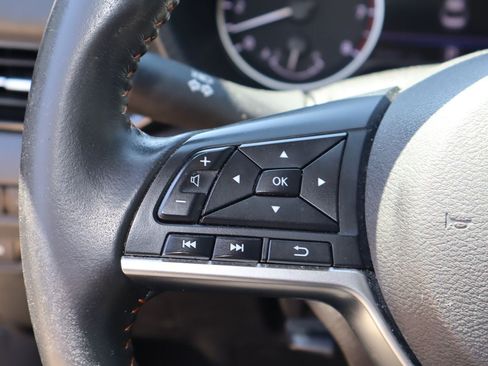 Used 2024 Nissan Sentra SR FWD image 12