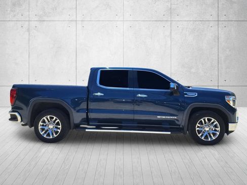 Used 2022 GMC Sierra 1500 SLT RWD image 4