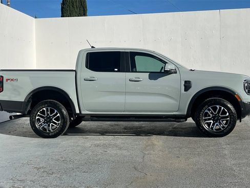 Used 2024 Ford Ranger Lariat w/ FX4 Off-Road Package image 3