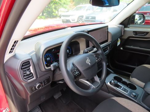 Used 2025 Ford Bronco Sport Big Bend AWD/4WD image 14