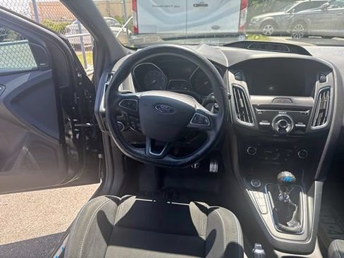 Used 2017 Ford Focus RS AWD/4WD image 24