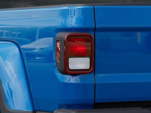 New 2025 Jeep Gladiator Sport w/ Premium Package image 9