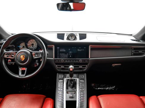 Used 2021 Porsche Macan GTS AWD/4WD image 11