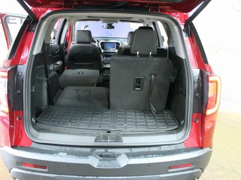 Used 2021 GMC Acadia SLE w/ GMC Pro Grade Package image 12