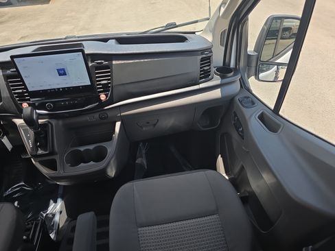 Used 2024 Ford Transit 350 XLT RWD image 19