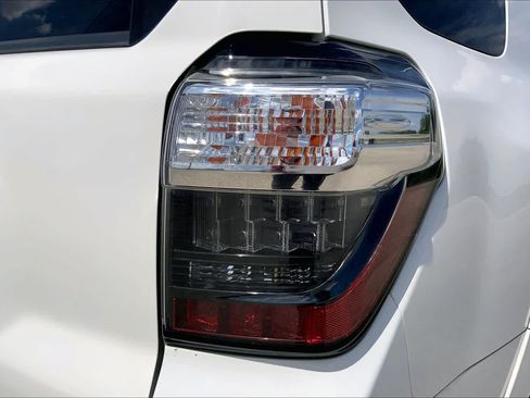 Used 2018 Toyota 4Runner SR5 RWD image 30