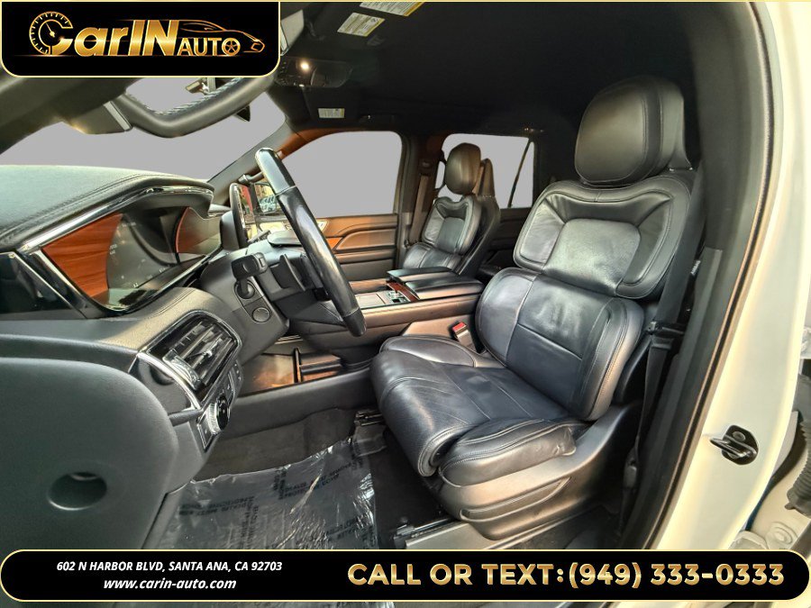 Used 2018 Lincoln Navigator Reserve w/ Technology Package AWD/4WD image 16