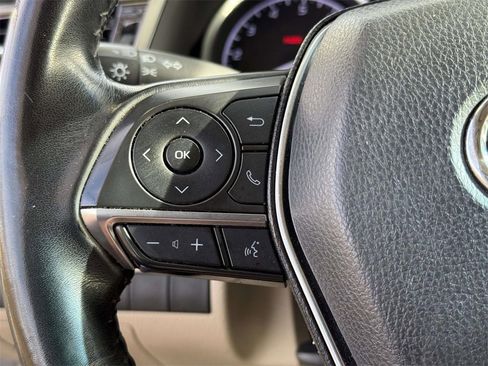 Used 2019 Toyota Camry XLE image 26