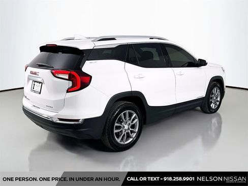 Used 2022 GMC Terrain SLT w/ LPO, Floor Liner Package image 5