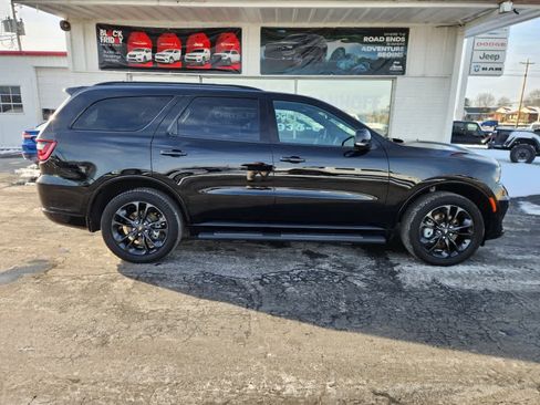 Used 2024 Dodge Durango GT image 2