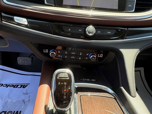 Used 2019 Buick Enclave Avenir w/ Avenir Technology Package AWD/4WD image 22