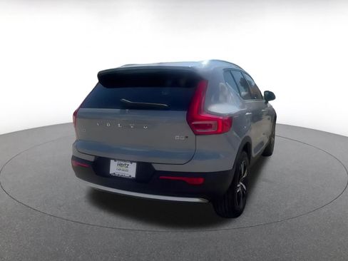 Used 2024 Volvo XC40 B5 Core image 14