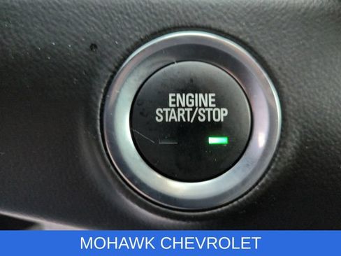 Used 2019 GMC Terrain SLE w/ Driver Convenience Package AWD/4WD image 17