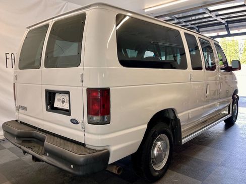 Used 2006 Ford E-350 and Econoline 350 XLT image 3