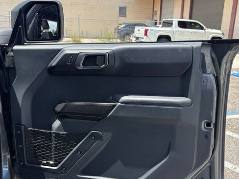 Used 2025 Ford Bronco Badlands AWD/4WD image 16