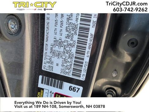 Used 2018 Toyota Tacoma TRD Off-Road w/ Technology Package image 35