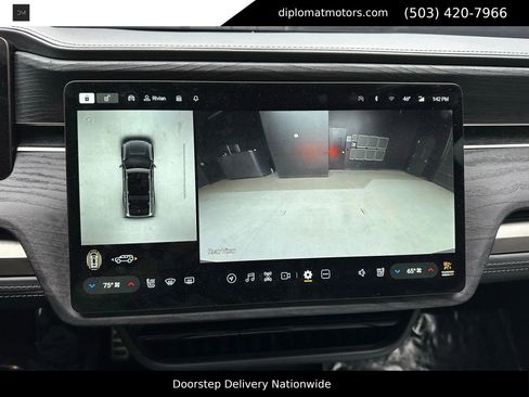 Used 2023 Rivian R1S Adventure image 36