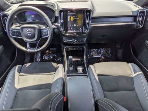 Certified 2023 Volvo C40 P8 Recharge Ultimate w/ Protection Package Premier AWD/4WD image 24