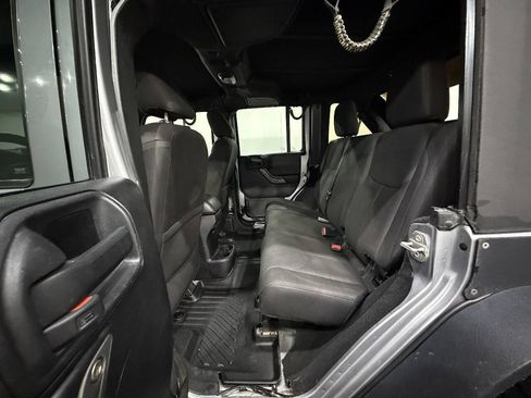Used 2016 Jeep Wrangler Unlimited Sport w/ Quick Order Package 24S AWD/4WD image 16