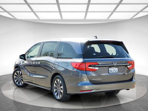 Certified 2024 Honda Odyssey EX-L image 5