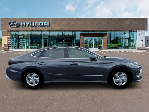 New 2026 Hyundai Sonata SE FWD image 9