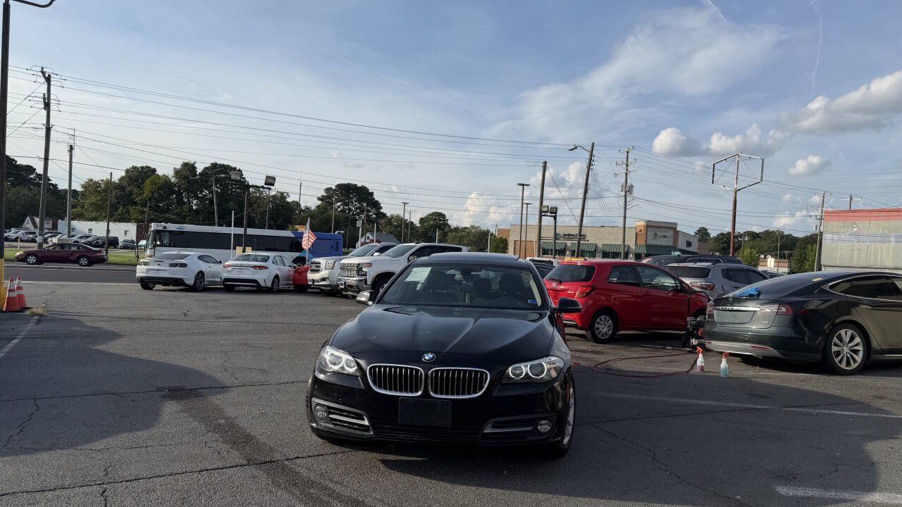 Used 2016 BMW 528i xDrive Sedan AWD/4WD image 3