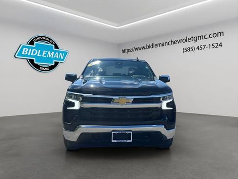 Used 2023 Chevrolet Silverado 1500 LT AWD/4WD image 2