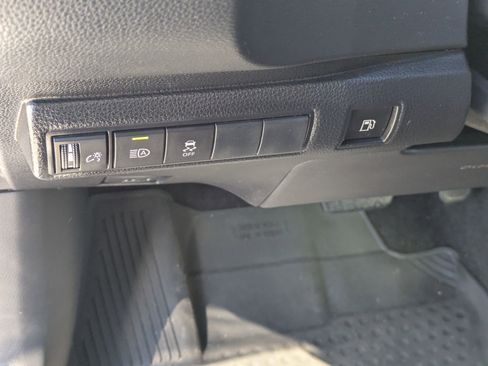 Used 2023 Toyota Corolla SE image 13