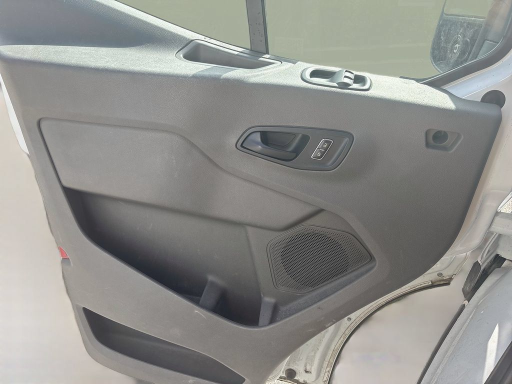 Used 2023 Ford Transit 350 DRW RWD image 26