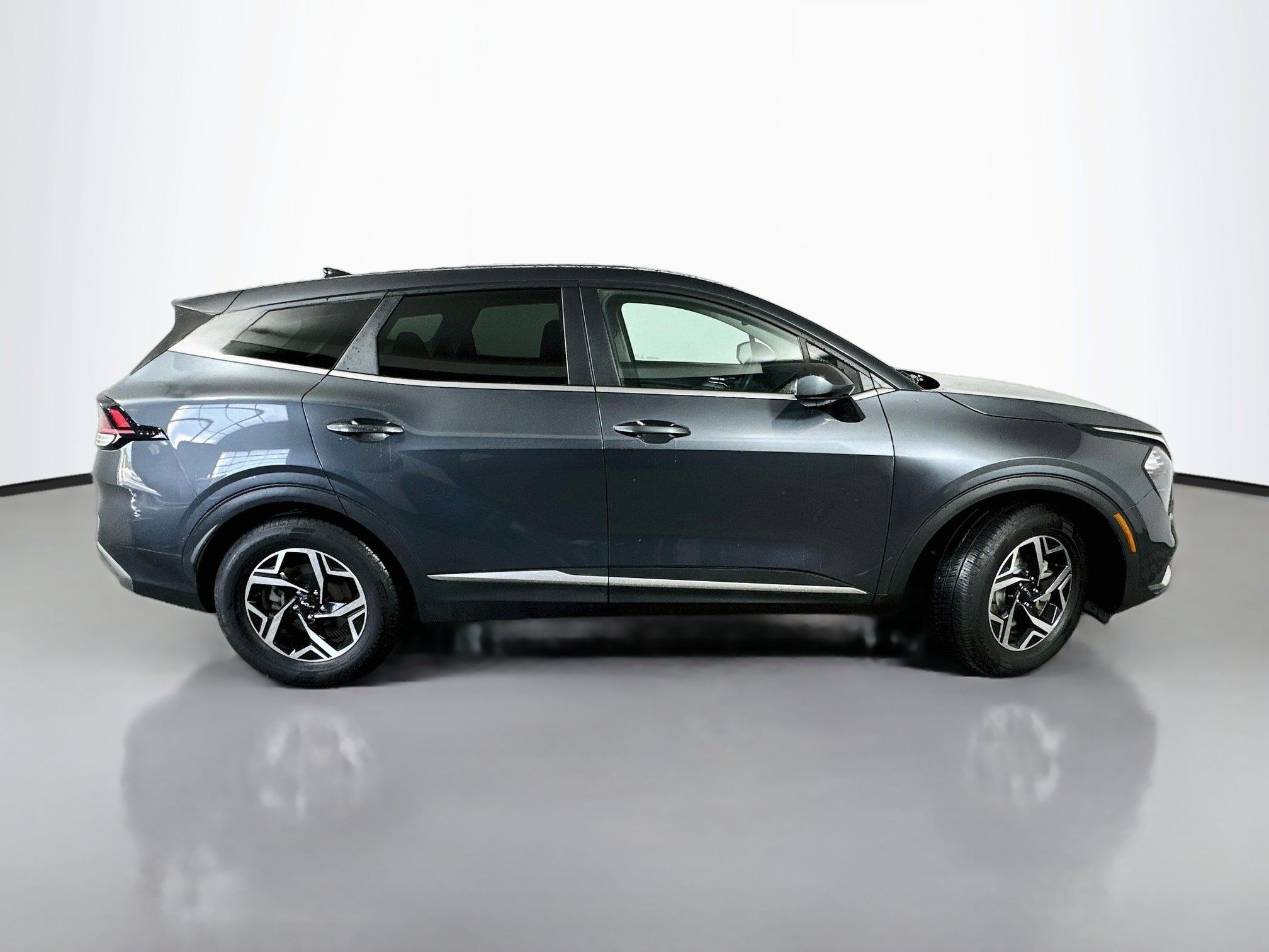 Used 2023 Kia Sportage LX FWD image 8