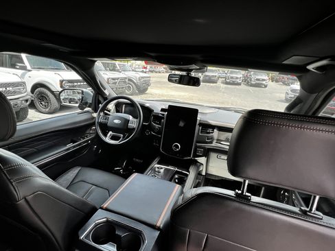 Used 2023 Ford Expedition Max Platinum image 34