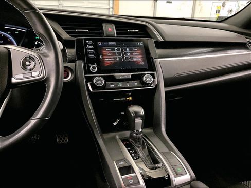 Used 2019 Honda Civic Sport image 6
