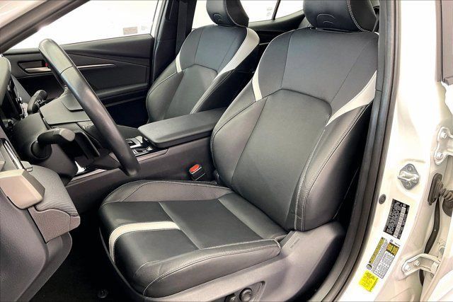 Used 2025 Toyota Camry SE FWD image 18