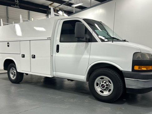 Used 2020 GMC Savana 3500 w/ Power Convenience Package image 16