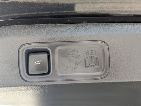 Used 2023 Lincoln Navigator Reserve AWD/4WD image 13