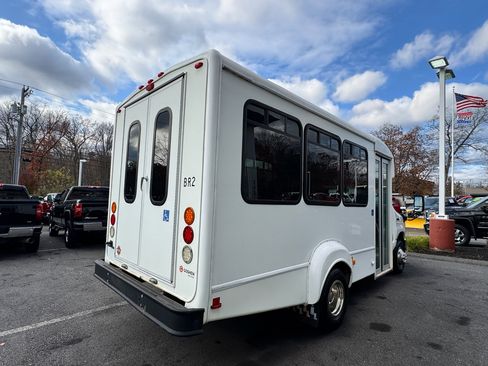 Used 2017 Ford E-350 and Econoline 350 Super Duty w/ Shuttle Bus Prep Package image 7
