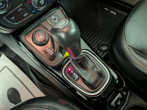 Used 2019 Jeep Compass Limited image 27