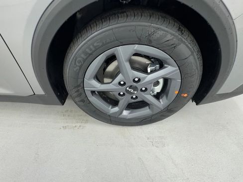 New 2026 Kia K4 LXS FWD image 9