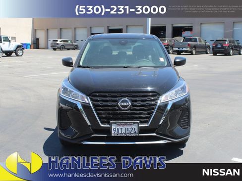 Used 2022 Nissan Kicks S FWD image 4