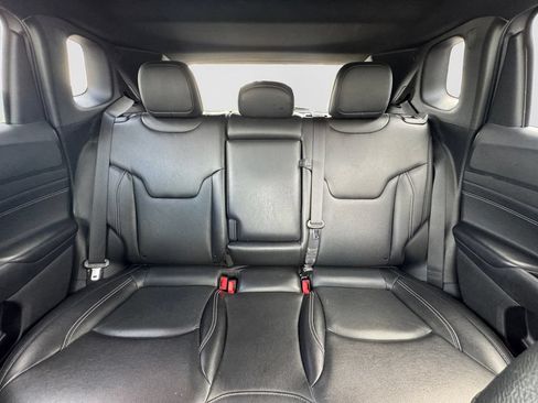 Used 2022 Jeep Compass High Altitude AWD/4WD image 16