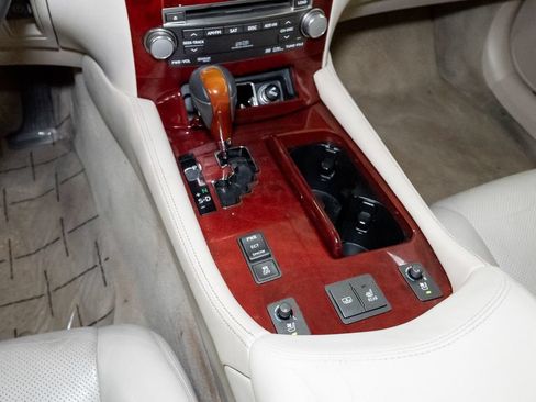 Used 2011 Lexus LS 460 AWD w/ Luxury Value Edition image 20