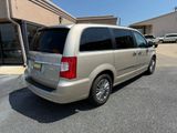 Used 2014 Chrysler Town & Country Touring-L w/ Driver Convenience Group image 5