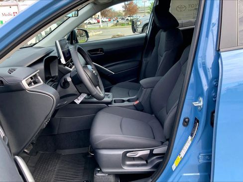 New 2026 Toyota Corolla Cross LE image 9