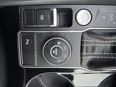 Used 2023 Volkswagen Atlas SE image 23