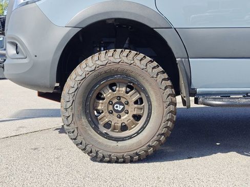 Used 2024 Mercedes-Benz Sprinter 2500 image 22