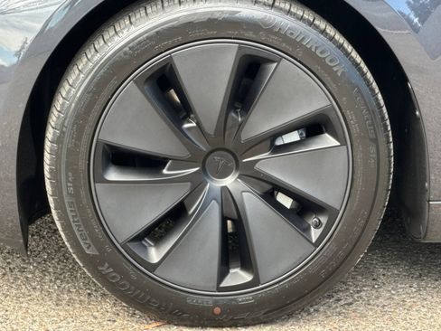 Used 2024 Tesla Model 3 Long Range AWD/4WD image 25