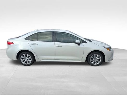 Used 2024 Toyota Corolla LE image 8