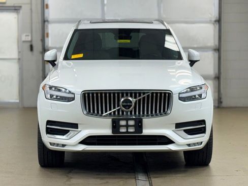 Used 2024 Volvo XC90 B6 Plus AWD/4WD image 2